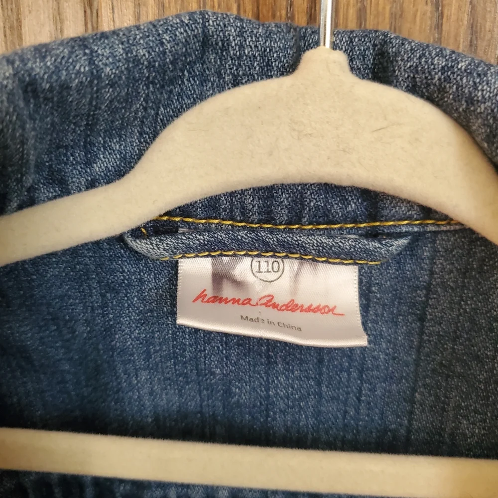 LAST CHANCE Hanna Andersson Denim Jacket - Picture 2 of 3